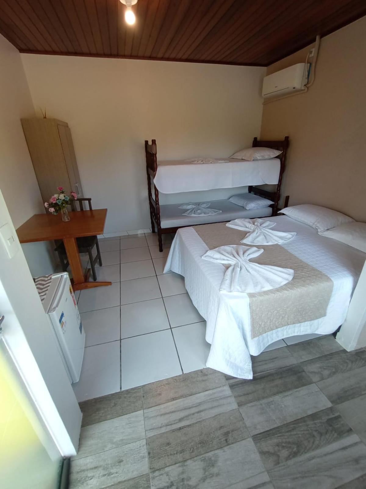 Pousada Vo Lica Com Piscina Penha  Exterior foto